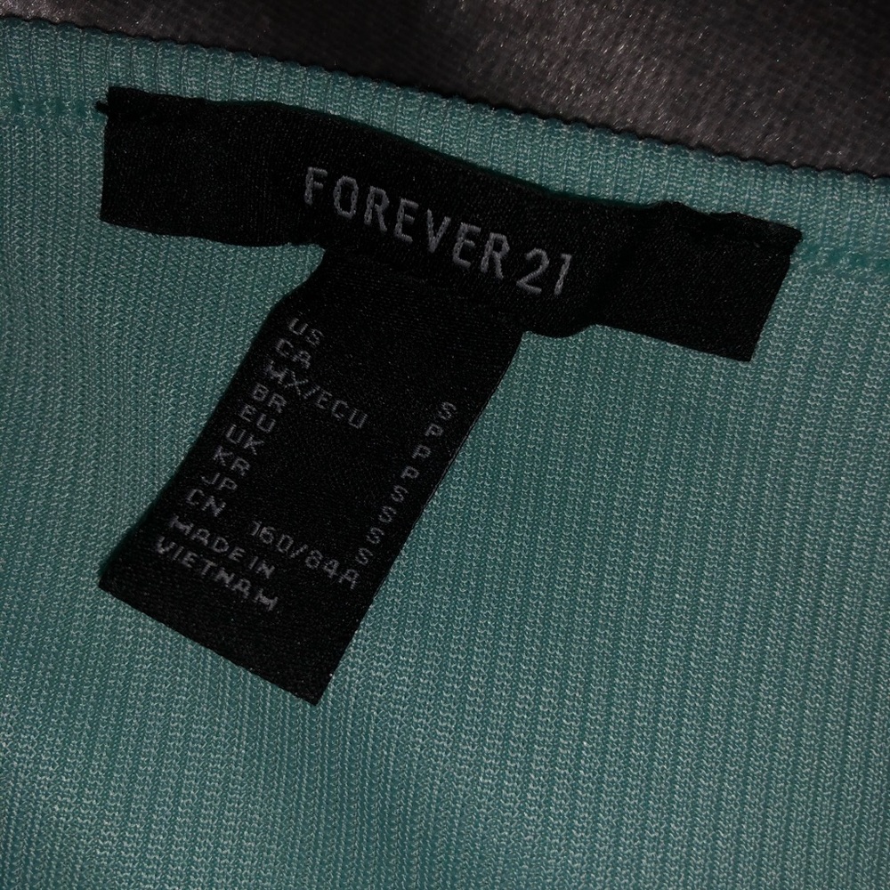 Forever 21 - Picture 2 of 3